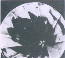  "Feather" cleavage crack in pavilion facet edge